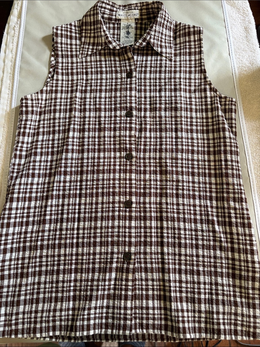 White Stag Brown & White Plaid Stretch Sleeveless Button-Up